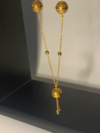 قلادة "حب الرمّان"